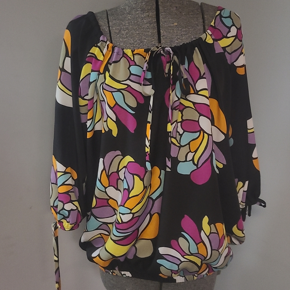 SZ 2 STAINED GLASS PRINT TUNIC TOP WITH ELASTIC AT HEM,SLIT SLEEVE,DRAWSTING